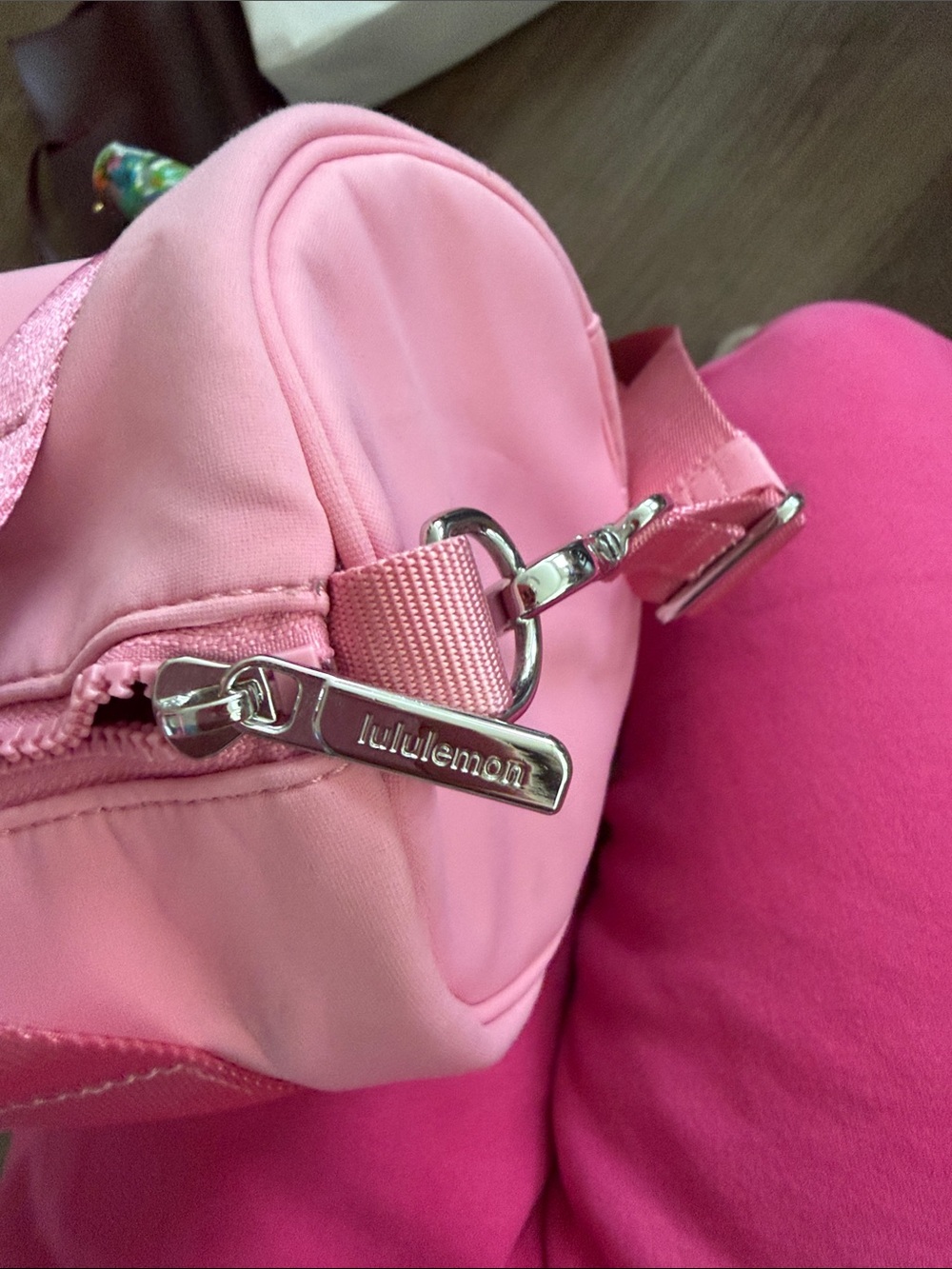 EUC lululemon athletica Bubblegum Pink Mini Barrel Bag - Picture 7 of 9